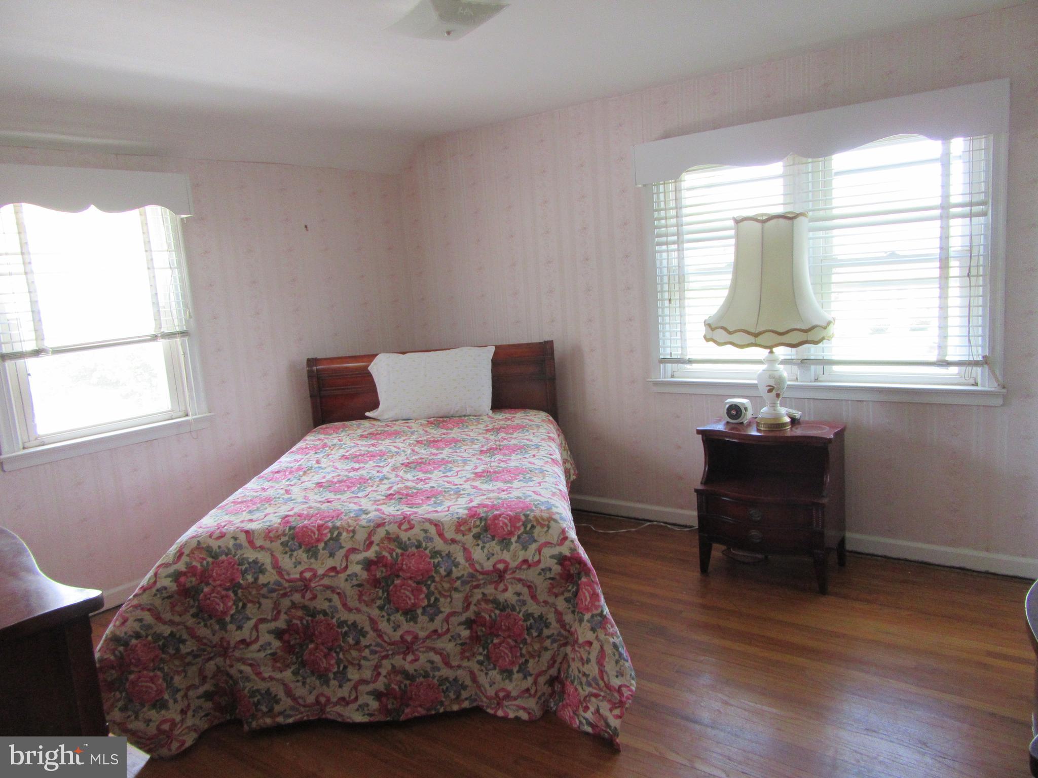 615 Hawarden Road Springfield, PA 19064 - Photo 8 of 14 Main Bedroom