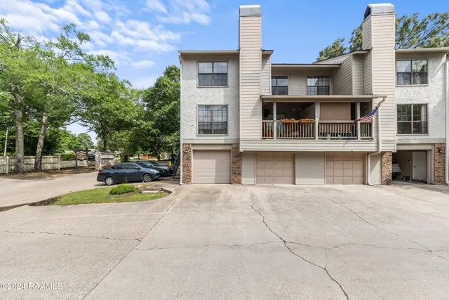 $159,000 | 1304 E Bayou, Unit 1A, Lafayette, LA 70508