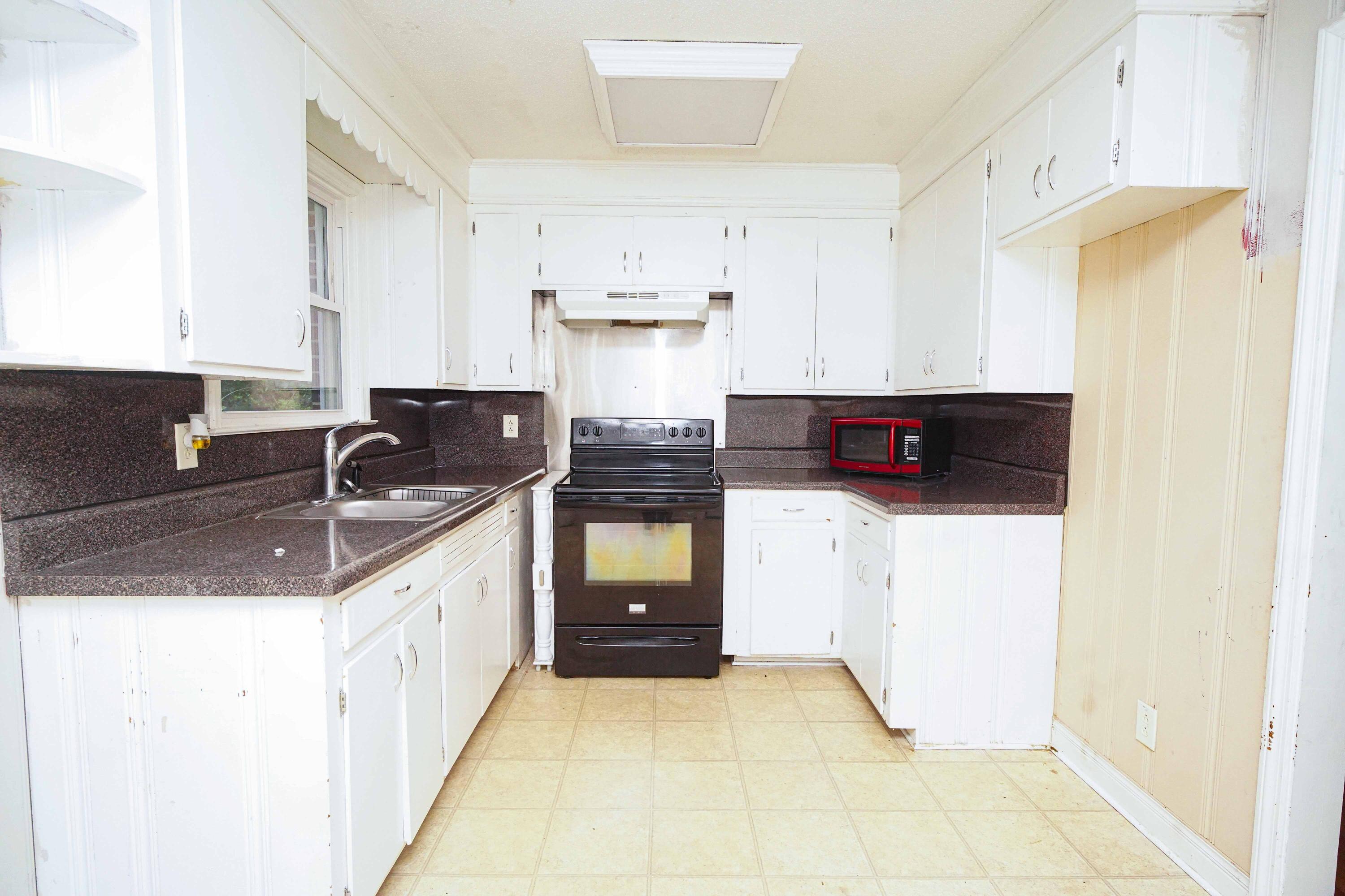 4323 Willis Pond Road Williston, SC 29853 - Photo 3 of 16 Gallery Image 3