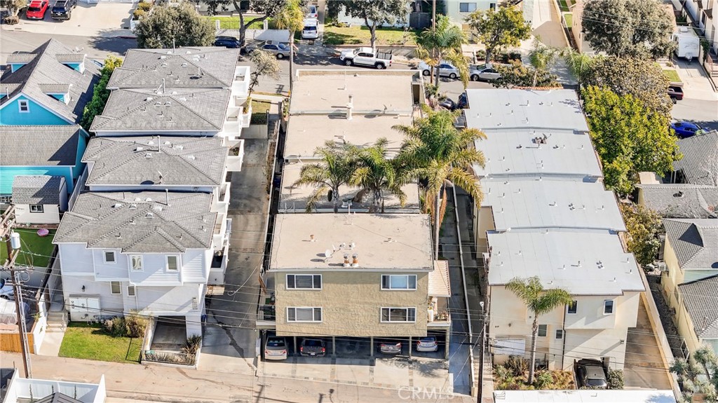 221 Sheldon Street El Segundo, CA 90245 - Photo 32 of 34 an aerial view of residential houses with outdoor space