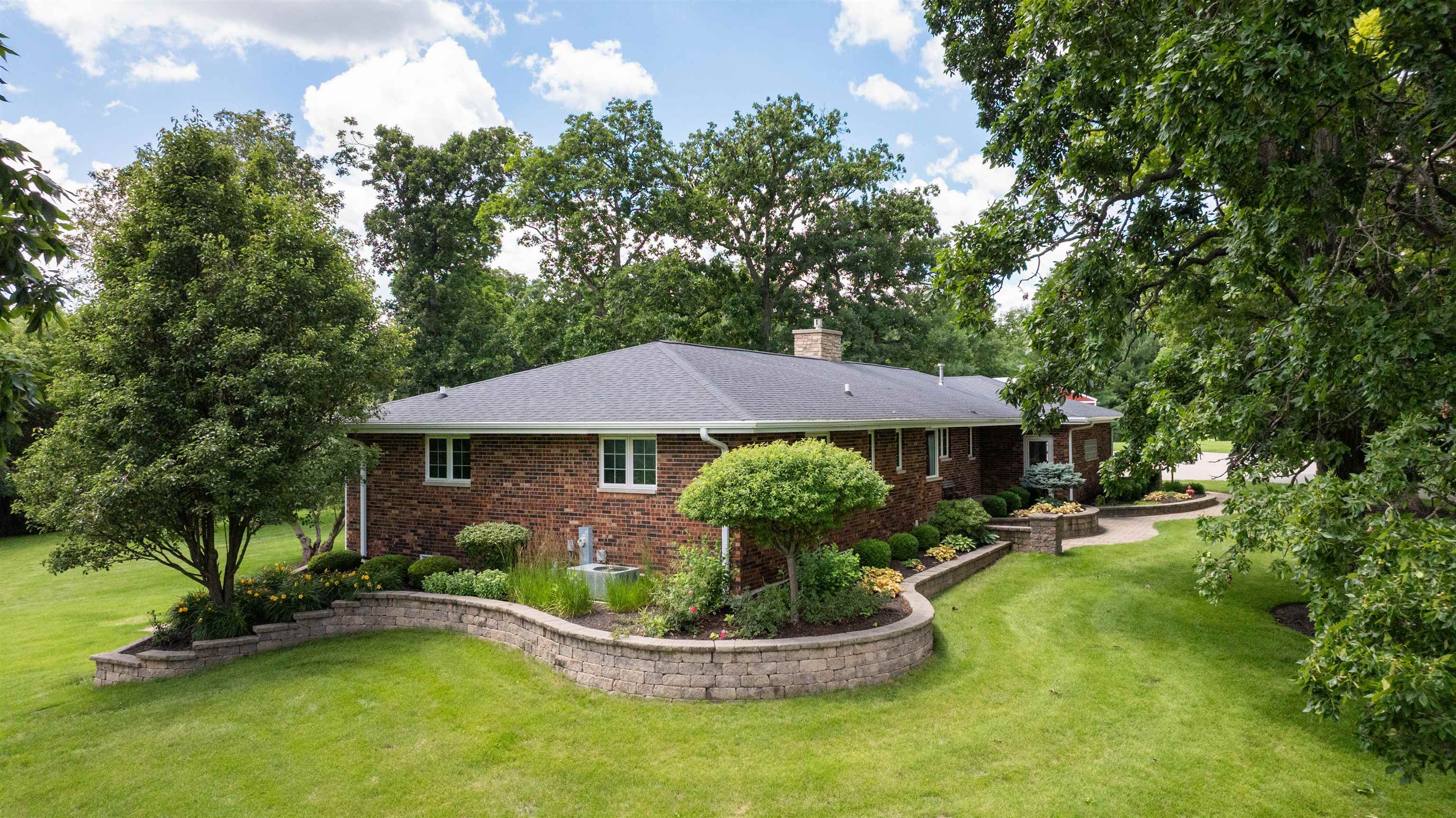 1048 North Blind Road Chana, IL 61015 - Photo 5 of 45