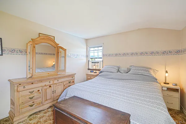 $639,950 | 9 Southern Boulevard, East Patchogue, NY 11772