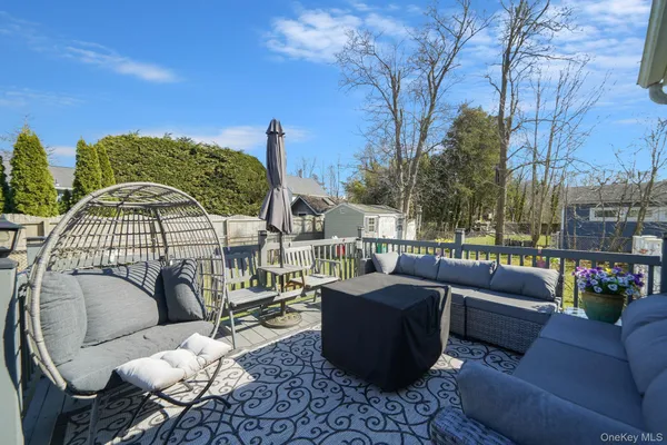$639,950 | 9 Southern Boulevard, East Patchogue, NY 11772