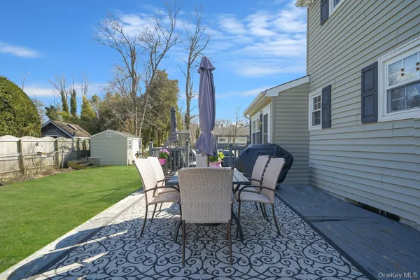 $639,950 | 9 Southern Boulevard, East Patchogue, NY 11772