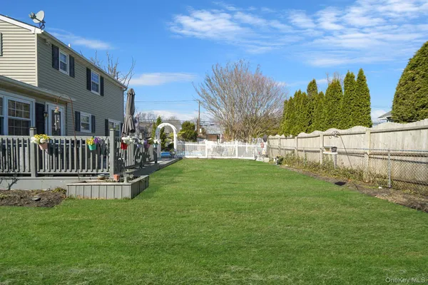 $639,950 | 9 Southern Boulevard, East Patchogue, NY 11772