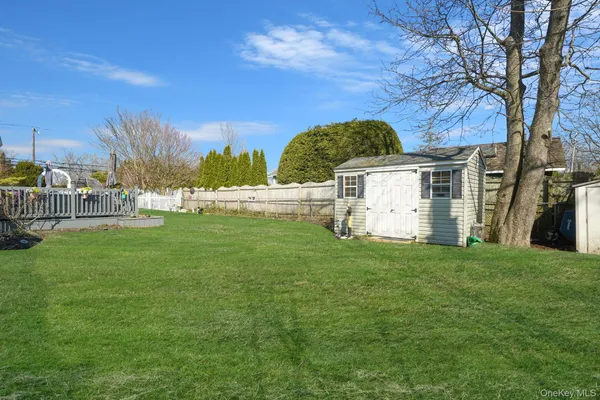 $639,950 | 9 Southern Boulevard, East Patchogue, NY 11772