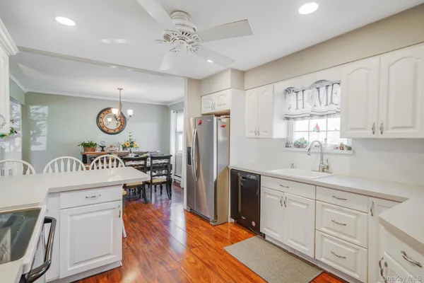 $639,950 | 9 Southern Boulevard, East Patchogue, NY 11772