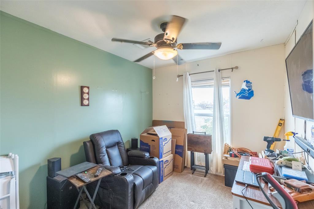 308 Marion Street Merkel, TX 79536 - Photo 10 of 20 a living room with furniture