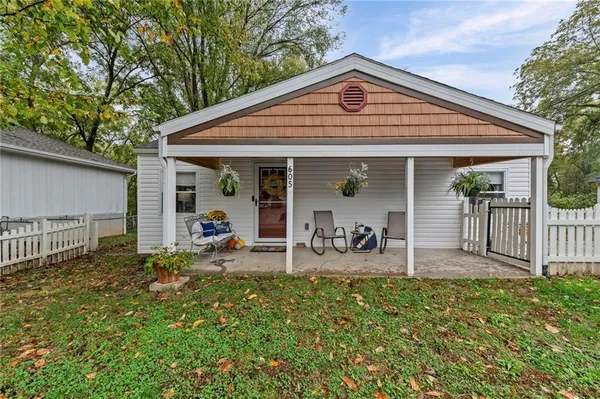 $275,000 | 605 4 Street, Weston, MO 64098