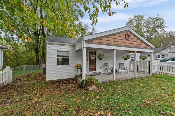 $275,000 | 605 4 Street, Weston, MO 64098