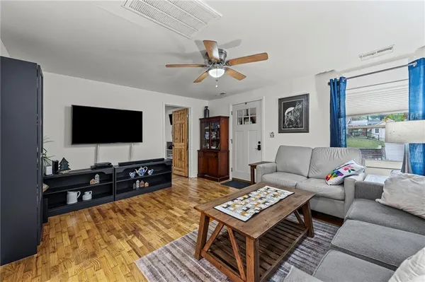 $275,000 | 605 4 Street, Weston, MO 64098