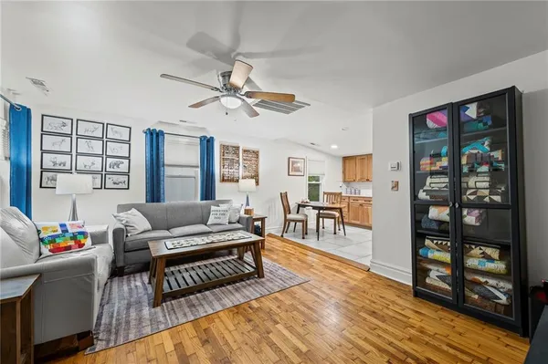 $275,000 | 605 4 Street, Weston, MO 64098