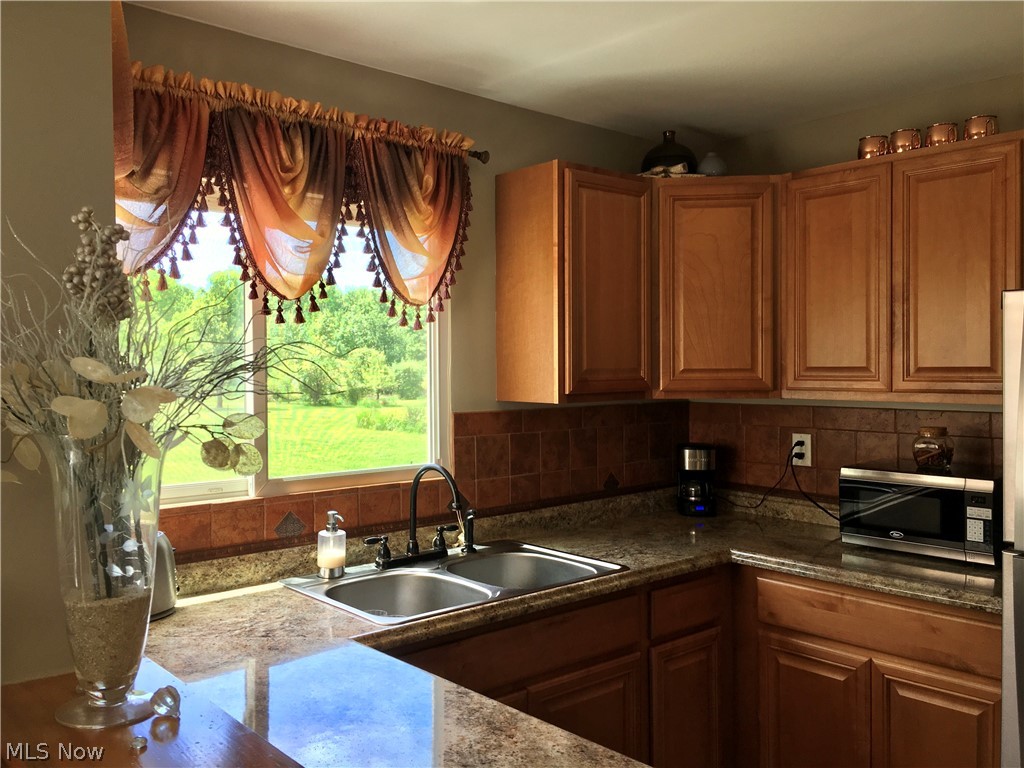 15145 Whitney Road Strongsville, OH 44136 - Photo 13 of 27 Gallery Image 13