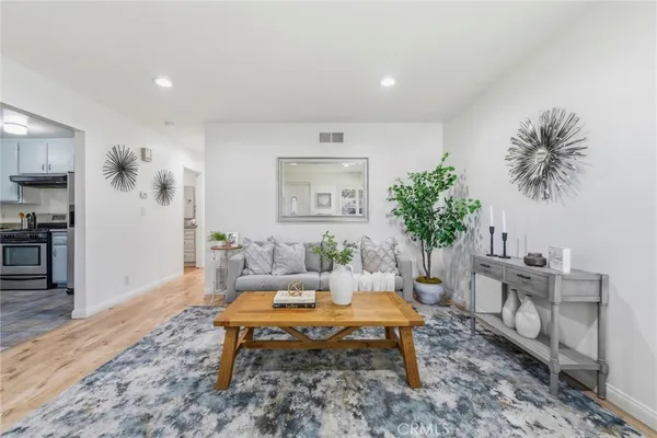 $650,000 | 11736 215th Street, Lakewood, CA 90715