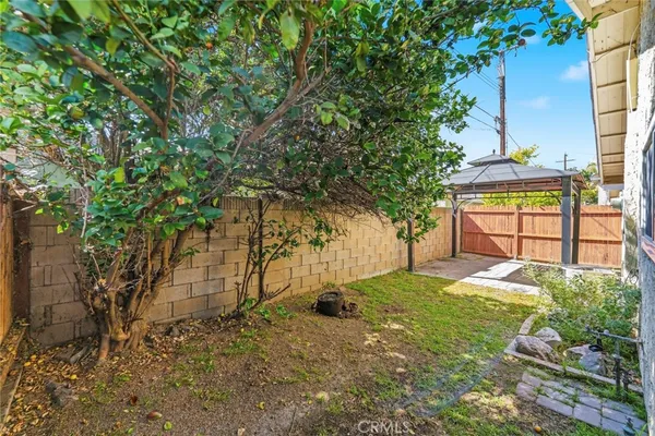 $650,000 | 11736 215th Street, Lakewood, CA 90715
