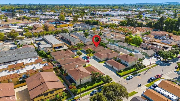 $650,000 | 11736 215th Street, Lakewood, CA 90715