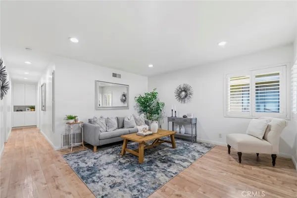 $650,000 | 11736 215th Street, Lakewood, CA 90715