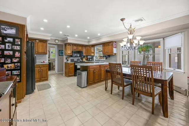 $1,280,000 | 174 Tallman Street | Annadale