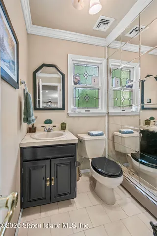 $1,280,000 | 174 Tallman Street | Annadale