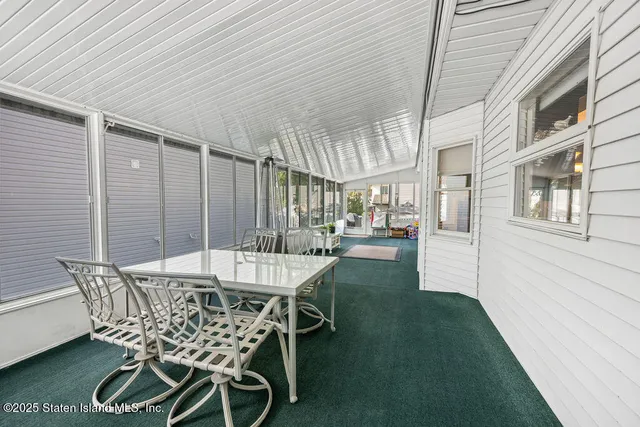 $1,280,000 | 174 Tallman Street | Annadale