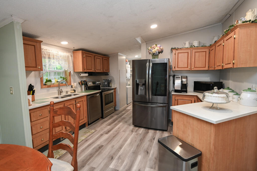 166 Durham Bridge Road Newport, ME 04953 - Photo 7 of 28 Kitchen