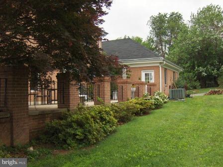 14101 Lewisdale Road Clarksburg, MD 20871 - Photo 2 of 28 Exterior (Rear)