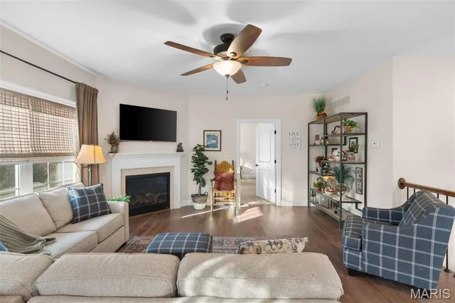 $375,000 | 912 Hanover Way, Washington, MO 63090