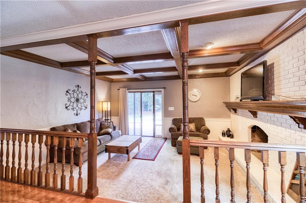 231 Summit Ridge Drive Greenwood, IN 46142 - Photo 5 of 38 Gallery Image 5