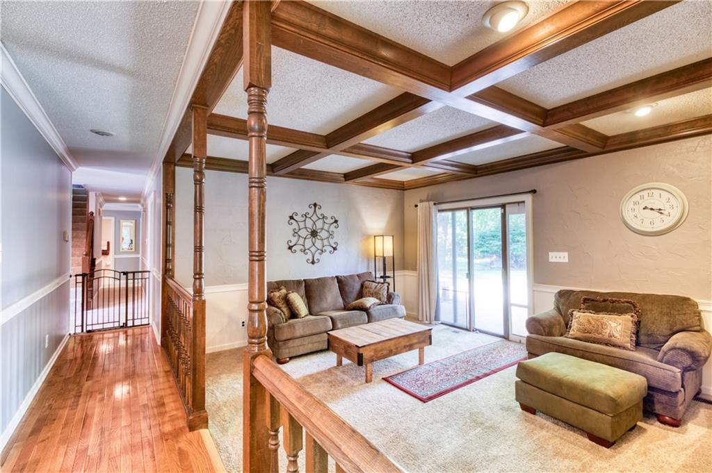 231 Summit Ridge Drive Greenwood, IN 46142 - Photo 6 of 38 Gallery Image 6