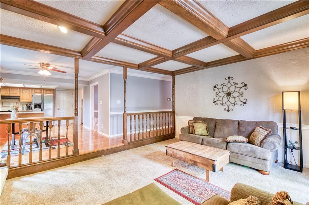 231 Summit Ridge Drive Greenwood, IN 46142 - Photo 7 of 38 Gallery Image 7