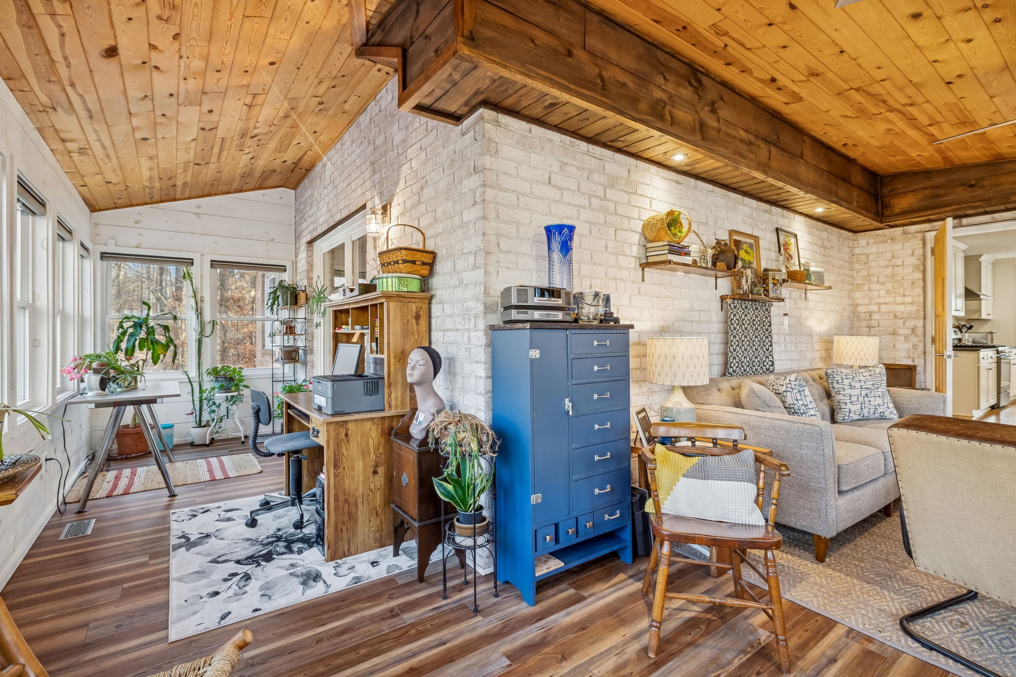 1060 Satterwhite Road Ashland City, TN 37015 - Photo 16 of 38 a living room filled with furniture