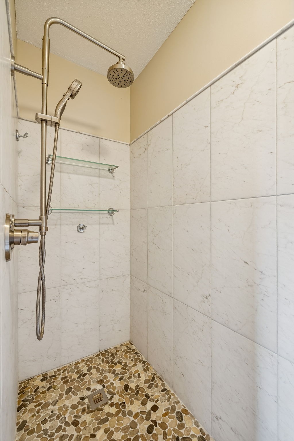 1060 Satterwhite Road Ashland City, TN 37015 - Photo 23 of 38 a bathroom with a shower