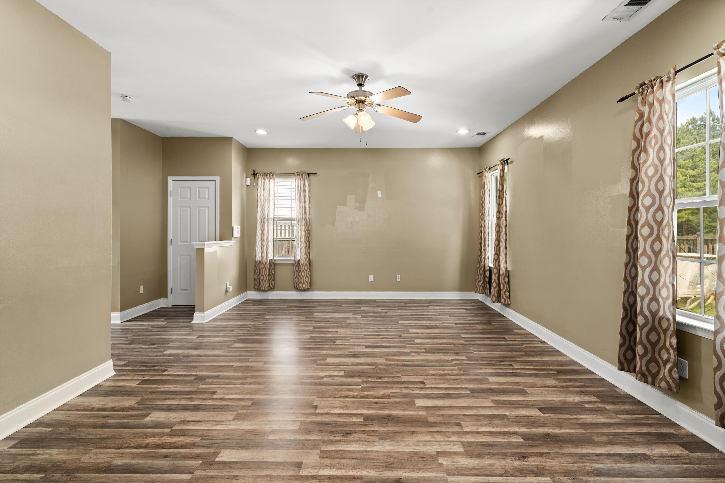 309 Stone Post Road Moncks Corner, SC 29461 - Photo 9 of 26 Living Room