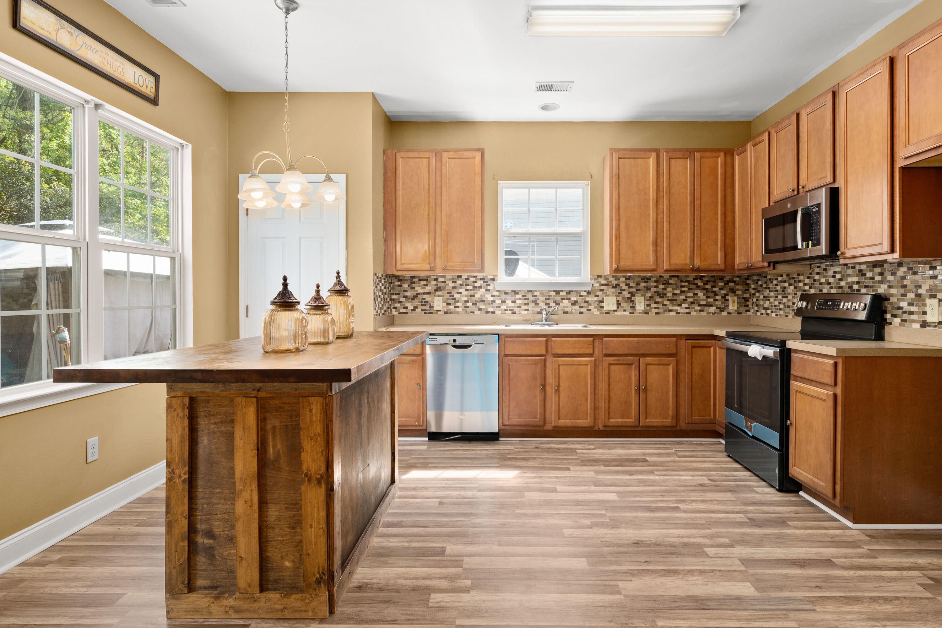 309 Stone Post Road Moncks Corner, SC 29461 - Photo 10 of 26 Kitchen