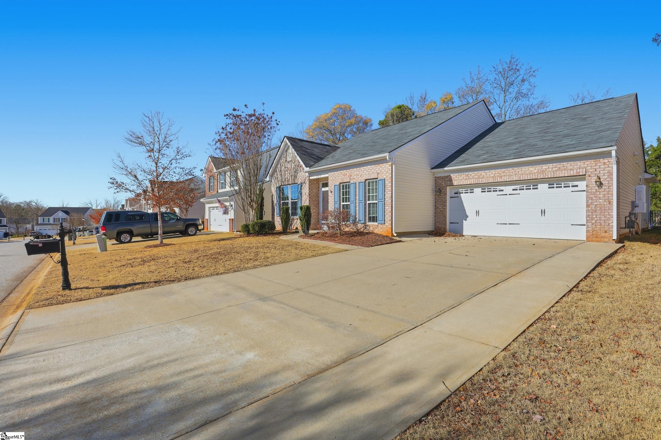 244 Chestatee Court Simpsonville, SC 29680 - Photo 27 of 37