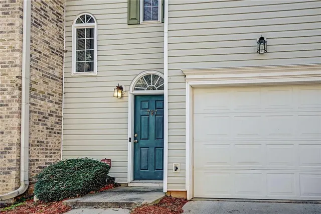 $220,000 | 727 Celeste Lane, Atlanta, GA 30331