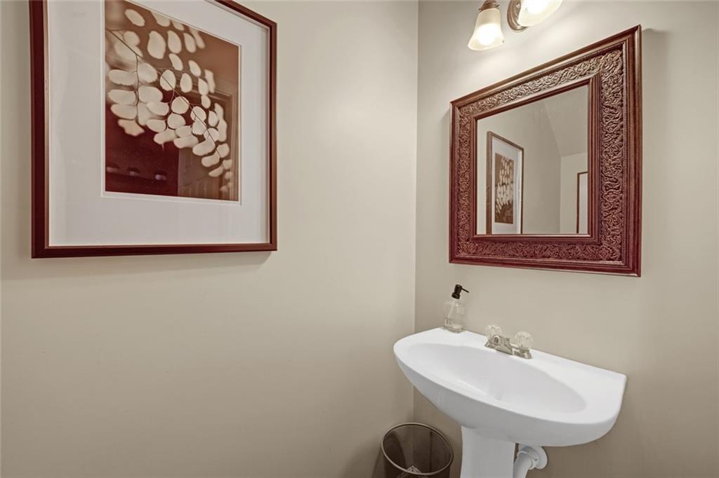 727 Celeste Lane Atlanta, GA 30331 - Photo 6 of 23