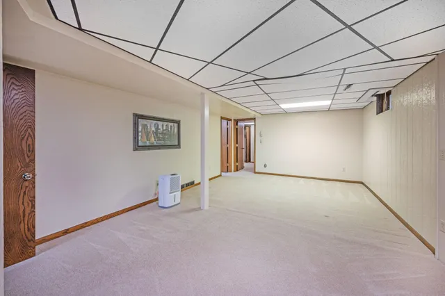 $279,000 | 630 East 13th Street, Blue Earth, MN 56013