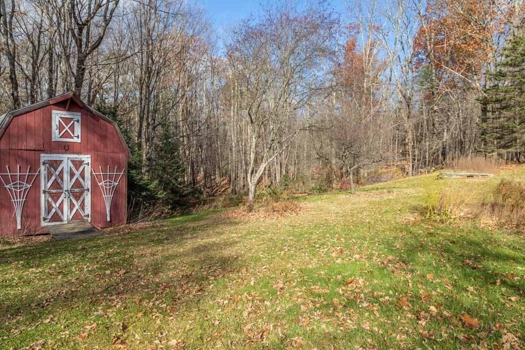 318 Vaughn Road Athol, MA 01331 - Photo 17 of 21