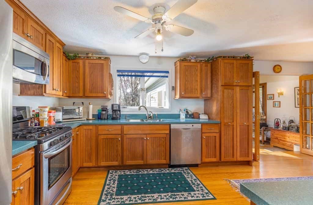 318 Vaughn Road Athol, MA 01331 - Photo 2 of 21