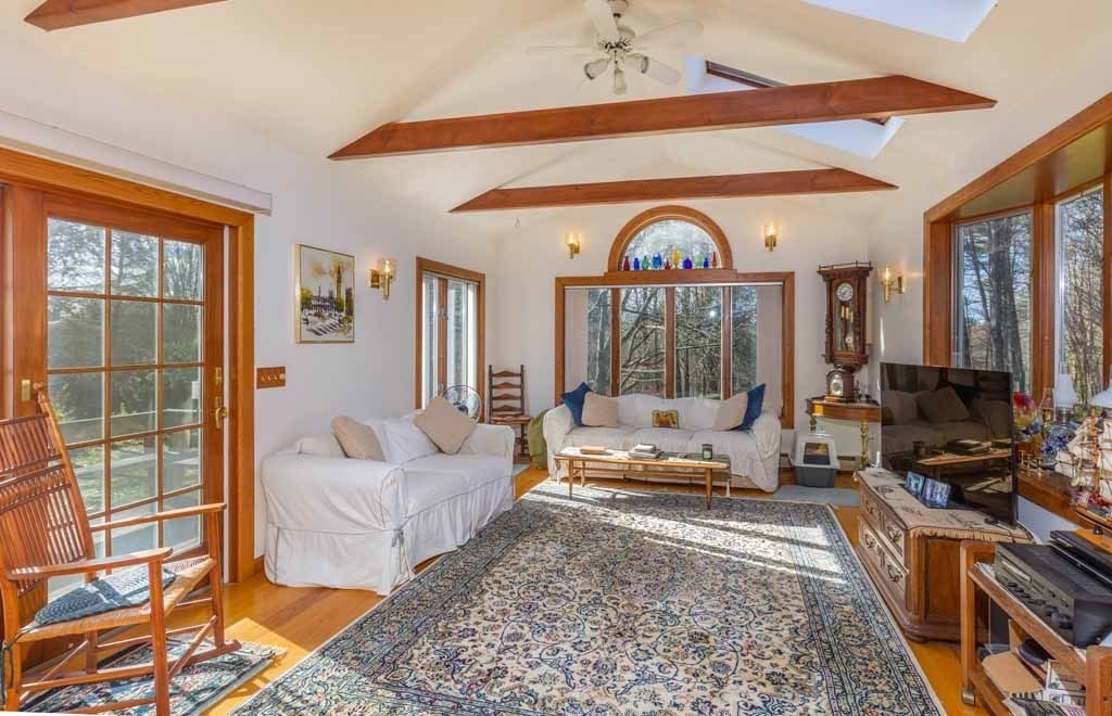 318 Vaughn Road Athol, MA 01331 - Photo 5 of 21