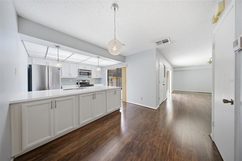 5256 Cypress Court, Unit 703 Orlando, FL 32811 - Photo 8 of 33 Gallery Image 8
