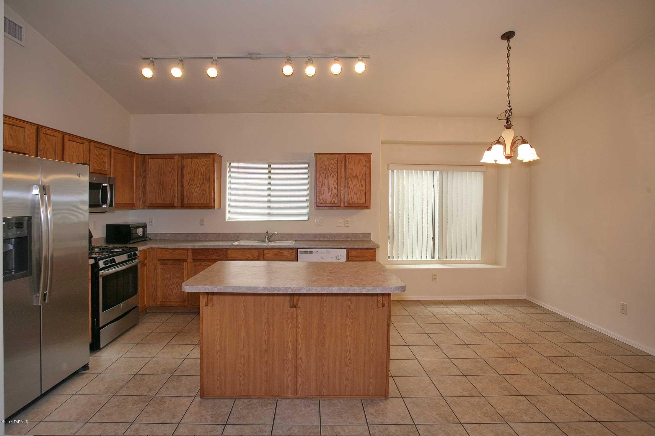 60489 East Black Crest Loop Tucson, AZ 85739 - Photo 7 of 29