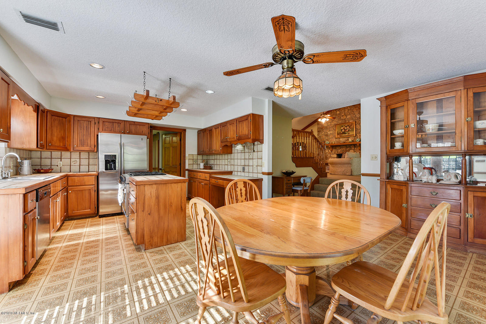 14493 Denton Road Jacksonville, FL 32226 - Photo 15 of 54 Dining Area into Kitchen