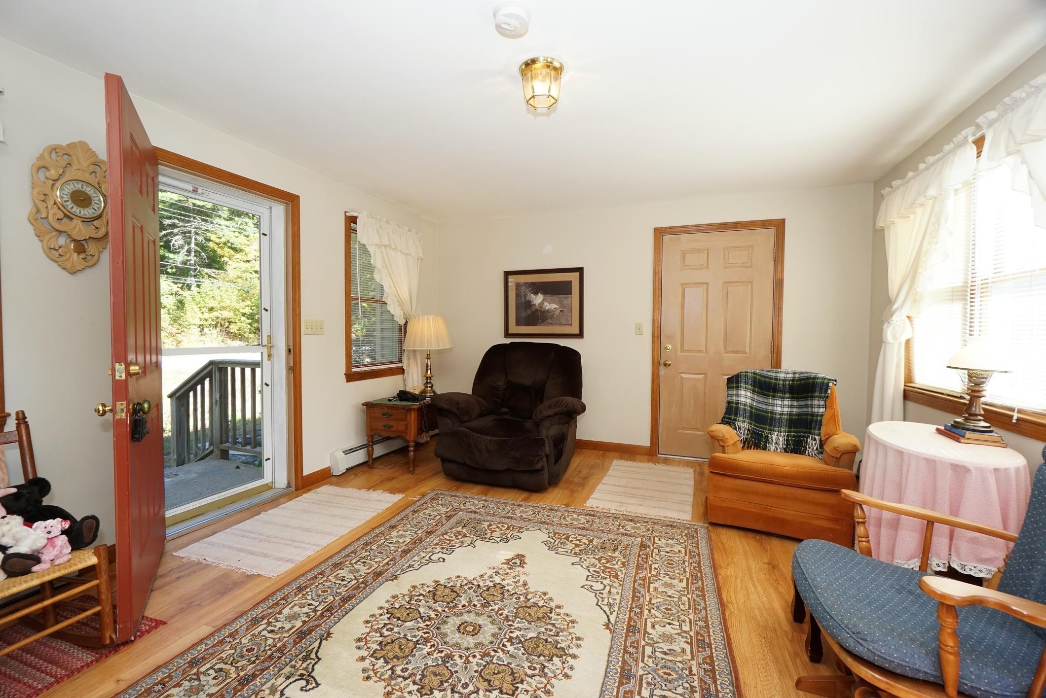 466 Middle Road Brentwood, NH 03833 - Photo 3 of 30