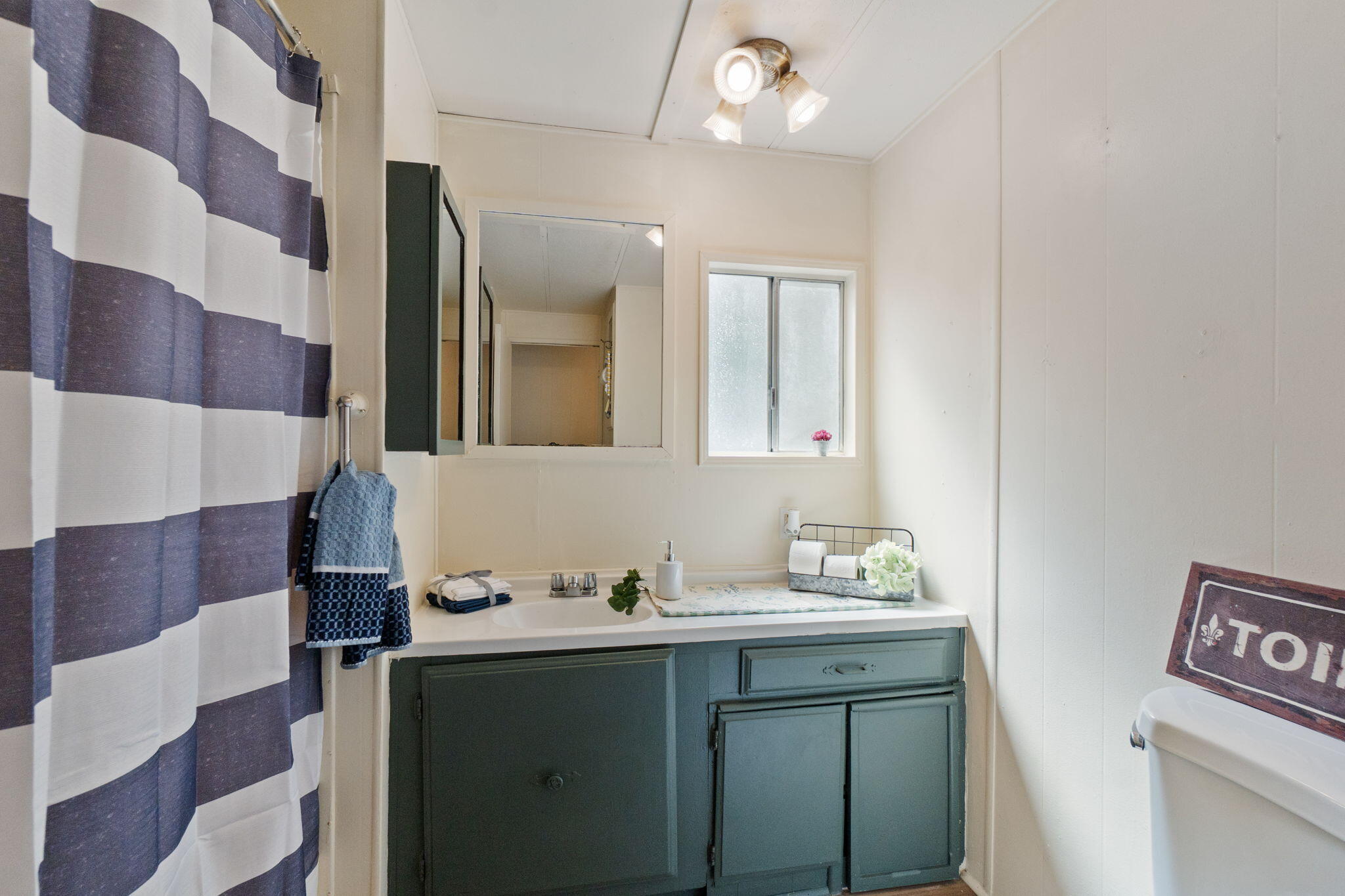 4410 Westside Road, Unit 68 Redding, CA 96001 - Photo 12 of 26 12-web-or-mls-BiggerFlow Real Estate Med