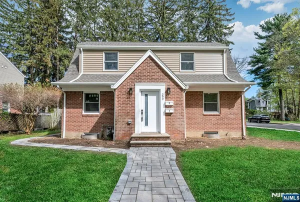 $4,350 | 399 Gilbert Street, Unit FIRST, Ridgewood, NJ 07450