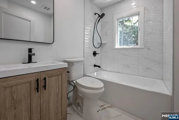 $4,350 | 399 Gilbert Street, Unit FIRST, Ridgewood, NJ 07450