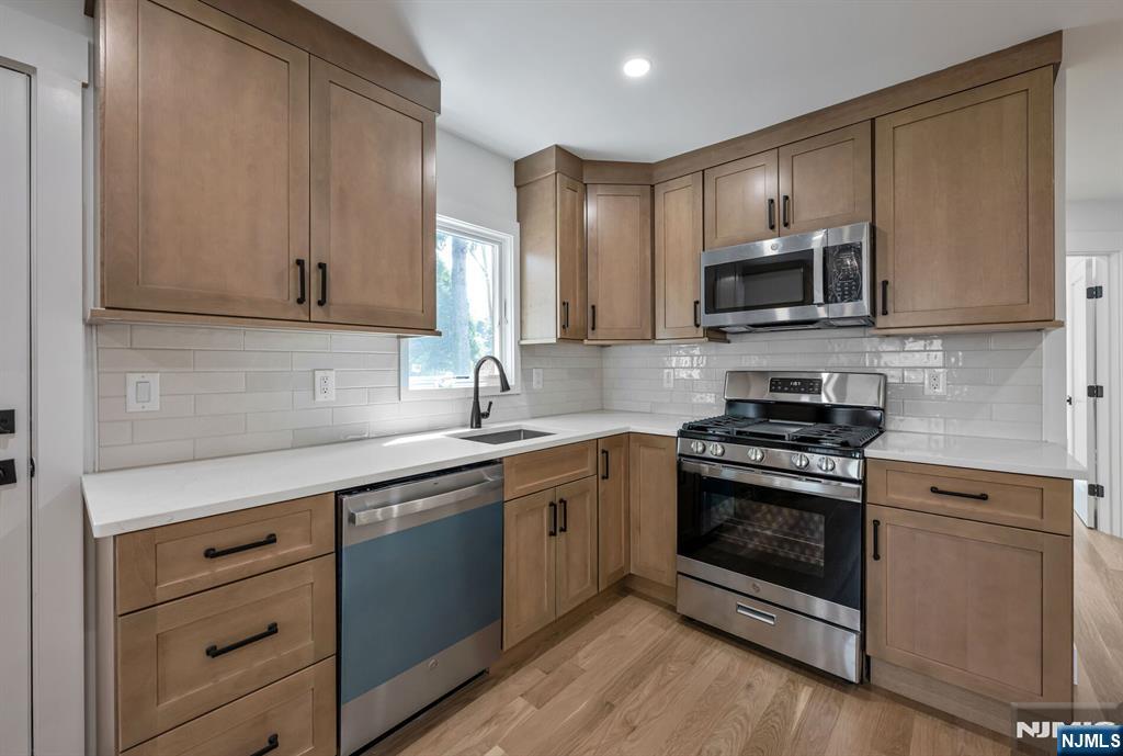 399 Gilbert Street, Unit FIRST Ridgewood, NJ 07450 - Photo 7 of 25