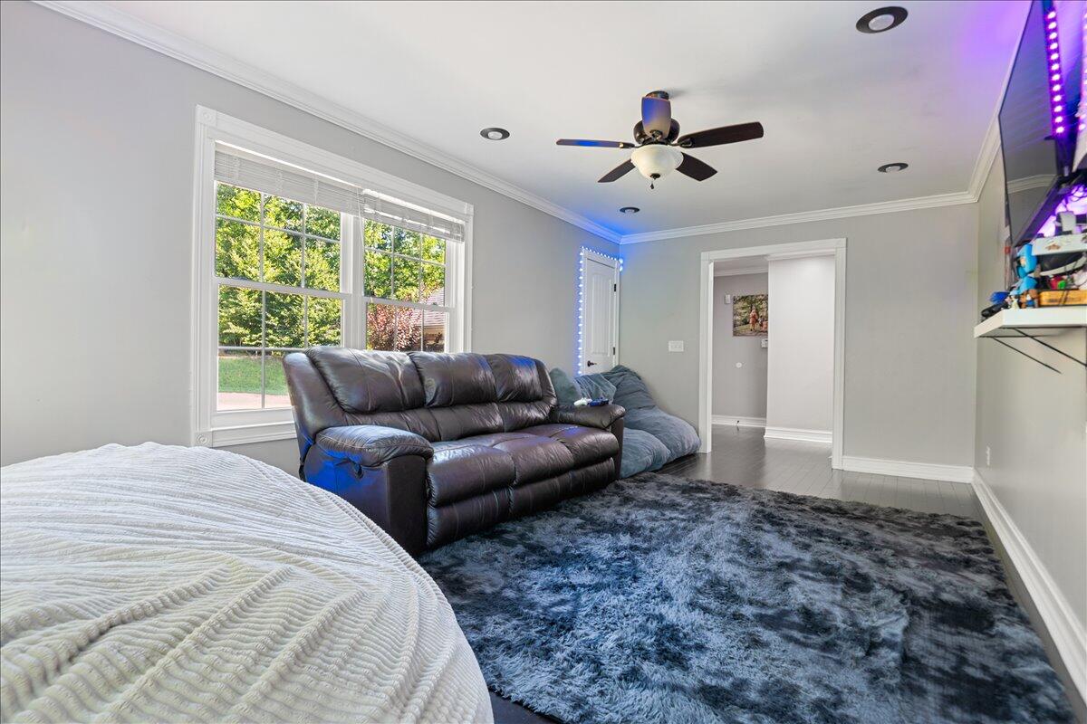 75 Sentinal Drive Manchester, KY 40962 - Photo 6 of 56 07-Living Room